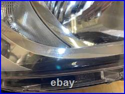 Renault Trafic/Vauxhall Vivaro Headlight Right Side 14-19 P. N 260107274R