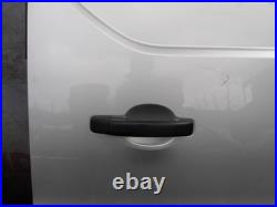 Renault Trafic Vauxhall Vivaro X82 2014-2019 Left N/s Sliding Door Silver 41851 Renault Trafic Vauxhall Vivaro X82 2014-2019 Left N/s Sliding Door Silver 41851