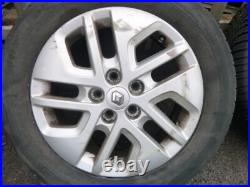 Vauxhall Vivaro Alloy Wheels And Tyres 215-60r-17c 93866154 15-19 Renault Trafic