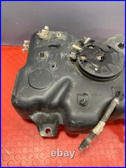 Vauxhall Vivaro/Renault Trafic/Nissan NV300 ADBLUE TANK with FILLER HOSE 1.6 2014 Vauxhall Vivaro/Renault Trafic/Nissan NV300 ADBLUE TANK with FILLER HOSE 1.6 2014