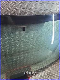 Vauxhall vivaro / renault trafic 2008 on front windscreen glass